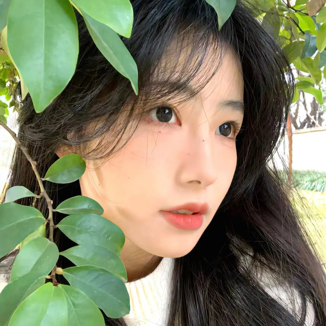 眼里余光都是你